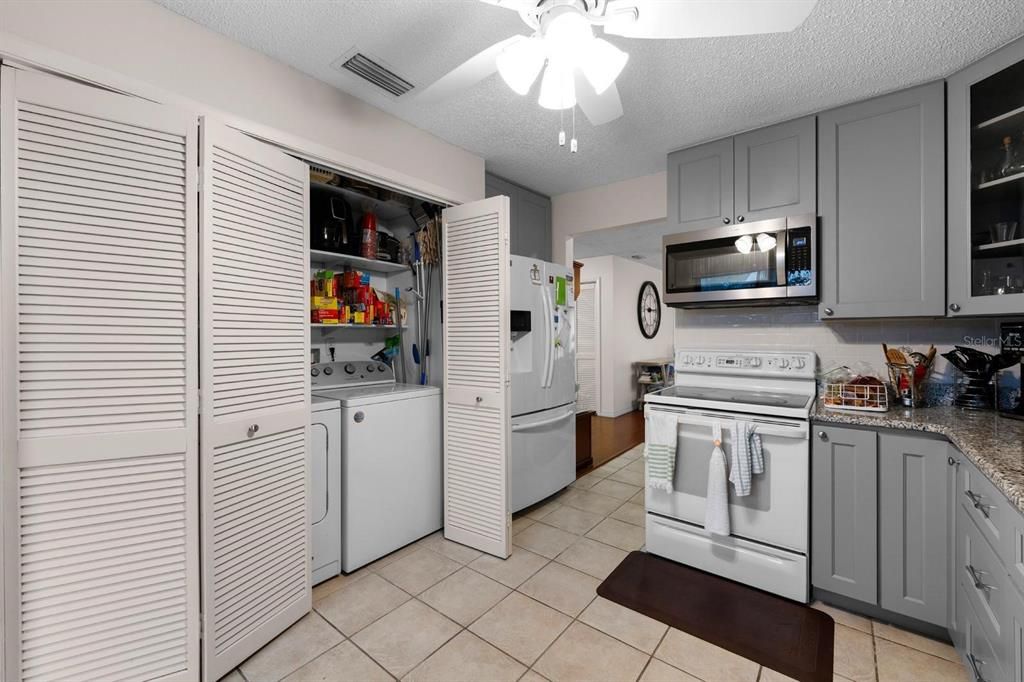 En Venta: $167,900 (2 camas, 2 baños, 1144 Pies cuadrados)