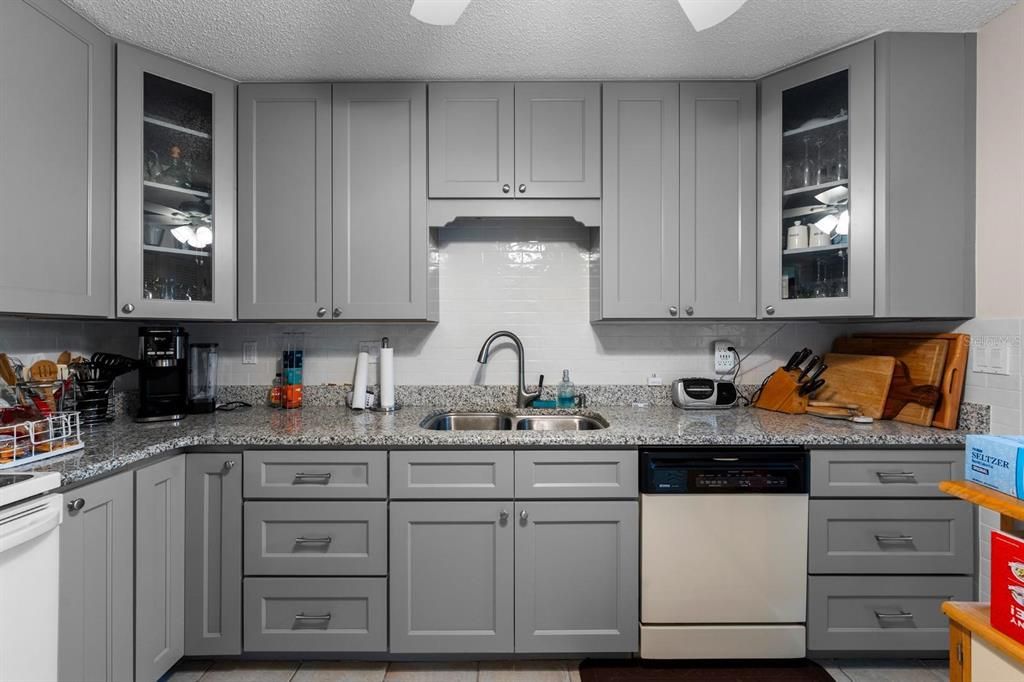 En Venta: $167,900 (2 camas, 2 baños, 1144 Pies cuadrados)