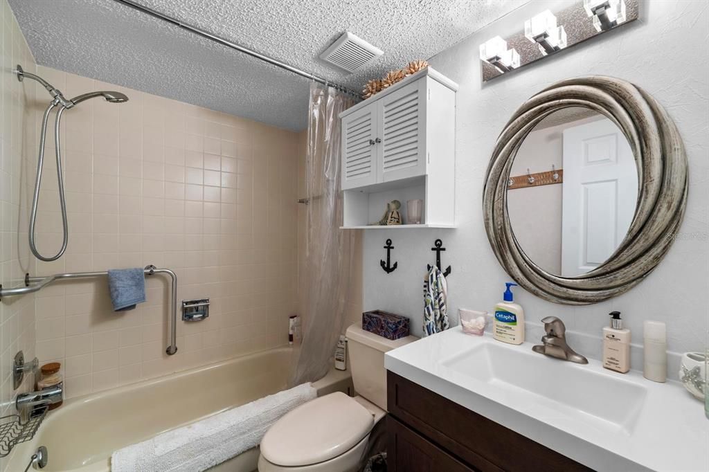 En Venta: $167,900 (2 camas, 2 baños, 1144 Pies cuadrados)