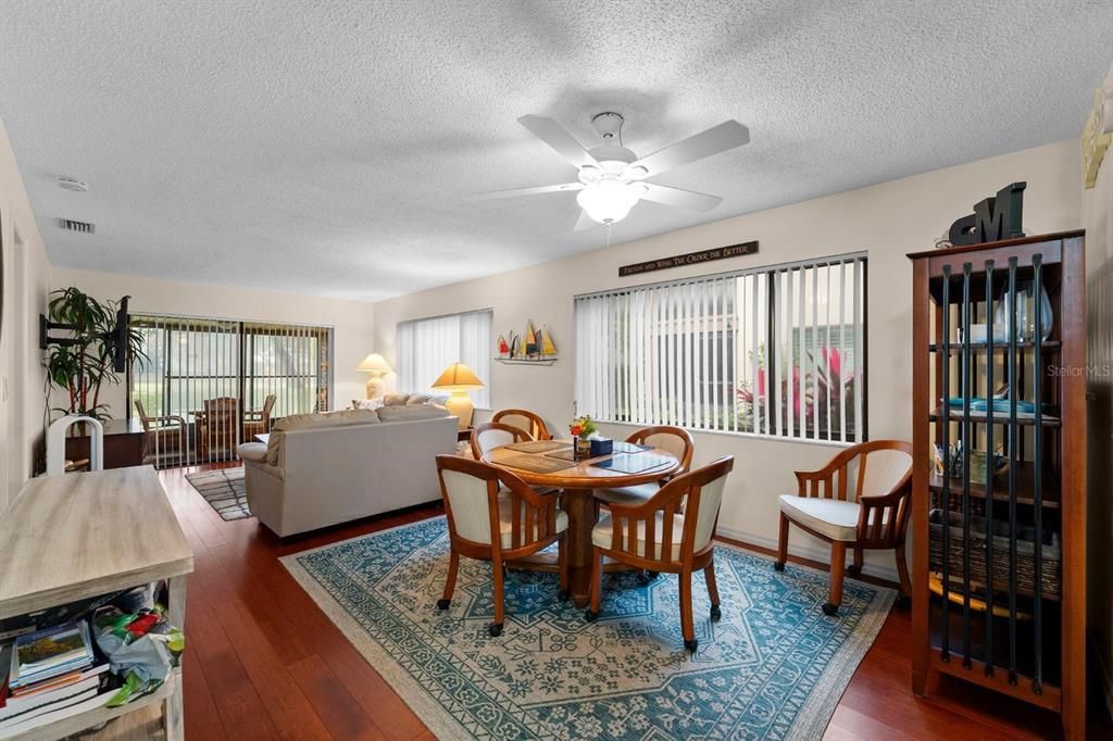 En Venta: $167,900 (2 camas, 2 baños, 1144 Pies cuadrados)