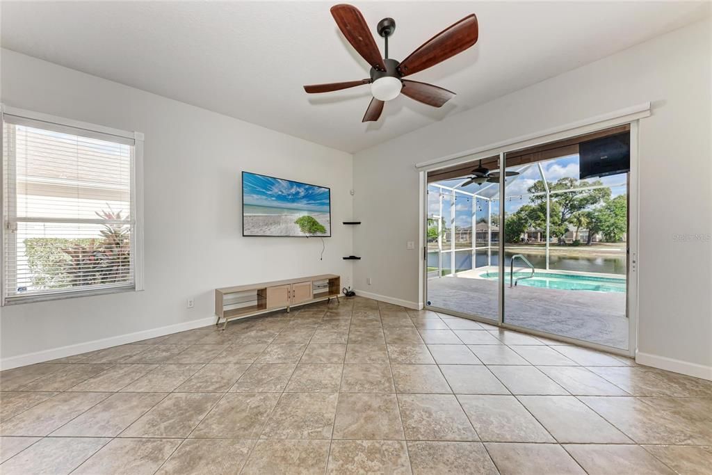 На продажу: $685,000 (3 спален, 2 ванн, 2284 Квадратных фут)