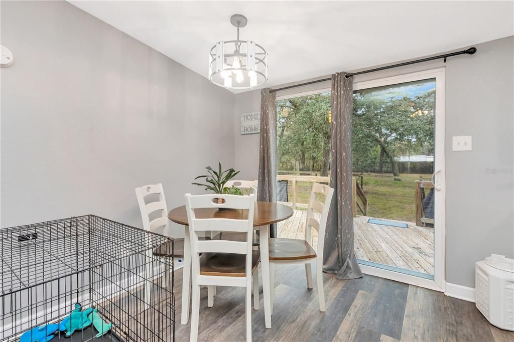 На продажу: $269,000 (2 спален, 2 ванн, 960 Квадратных фут)