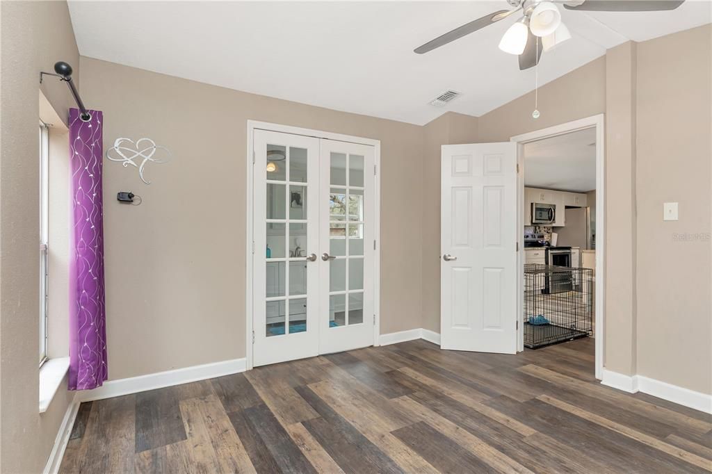 На продажу: $269,000 (2 спален, 2 ванн, 960 Квадратных фут)