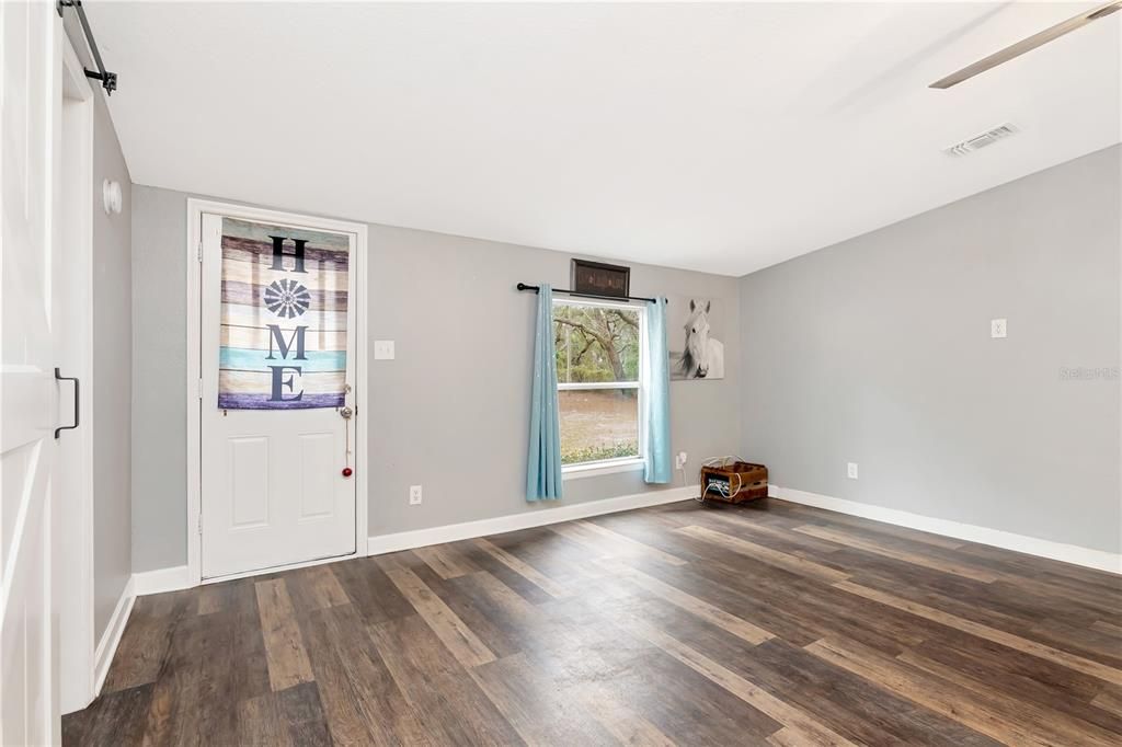 На продажу: $269,000 (2 спален, 2 ванн, 960 Квадратных фут)