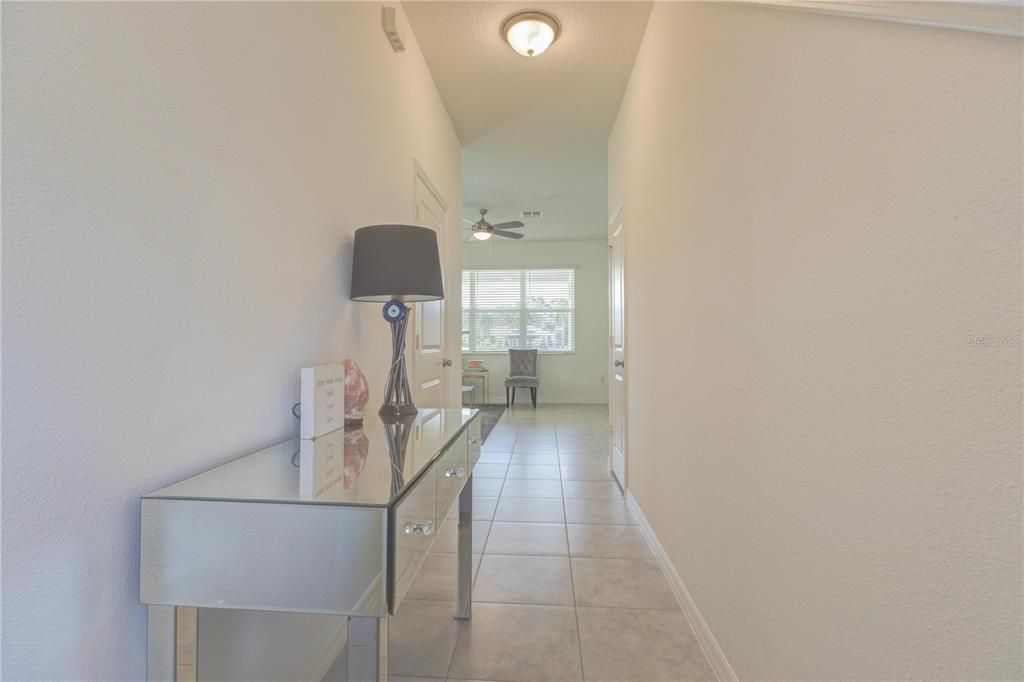 For Rent: $2,600 (4 beds, 2 baths, 1965 Square Feet)