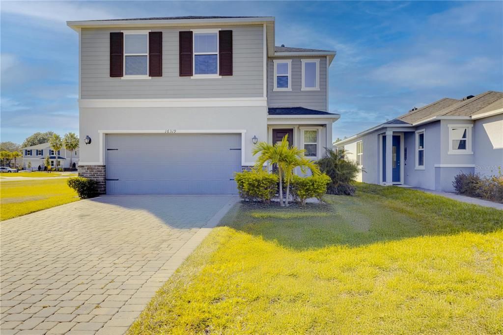 For Rent: $2,600 (4 beds, 2 baths, 1965 Square Feet)