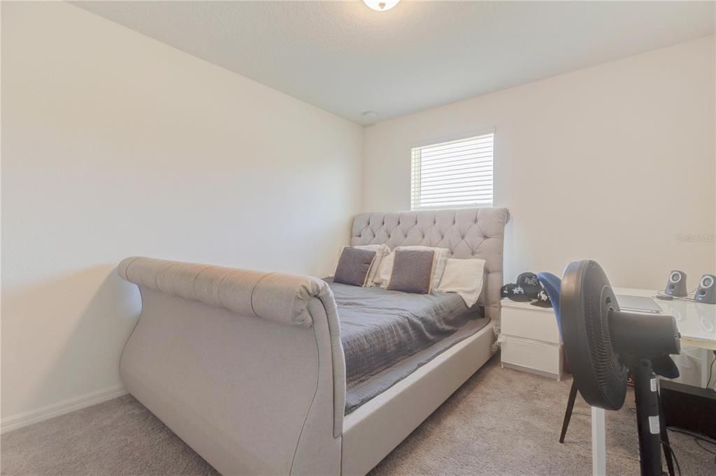 For Rent: $2,600 (4 beds, 2 baths, 1965 Square Feet)