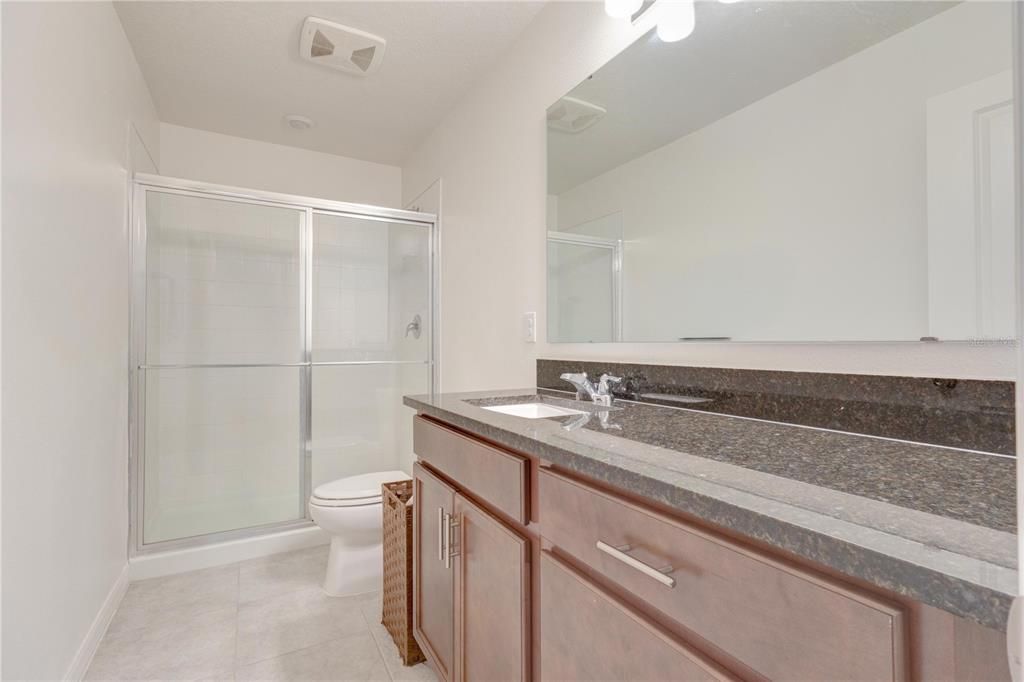 For Rent: $2,600 (4 beds, 2 baths, 1965 Square Feet)