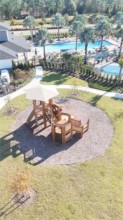 For Rent: $2,600 (4 beds, 2 baths, 1965 Square Feet)