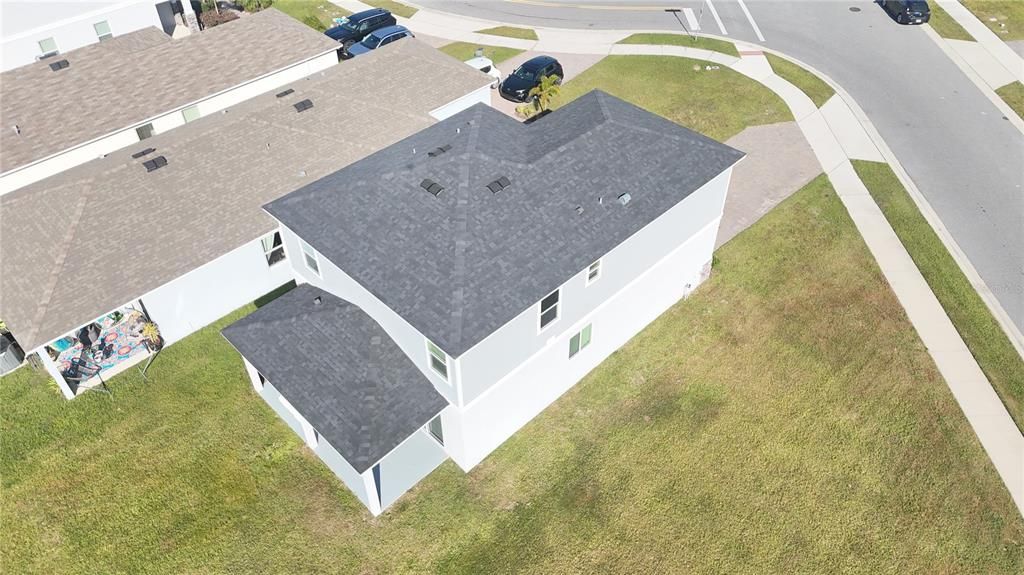 For Rent: $2,600 (4 beds, 2 baths, 1965 Square Feet)