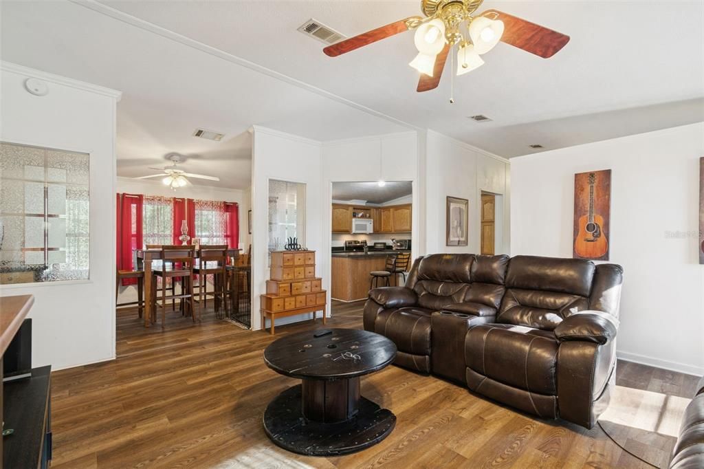 En Venta: $199,999 (3 camas, 2 baños, 1620 Pies cuadrados)