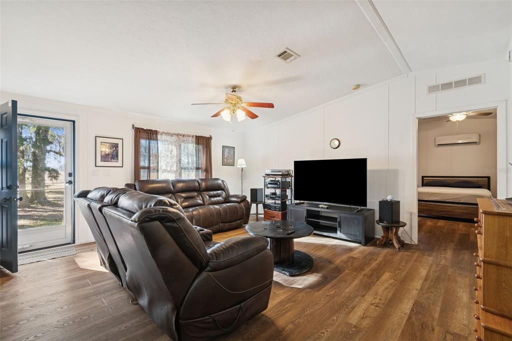 En Venta: $199,999 (3 camas, 2 baños, 1620 Pies cuadrados)