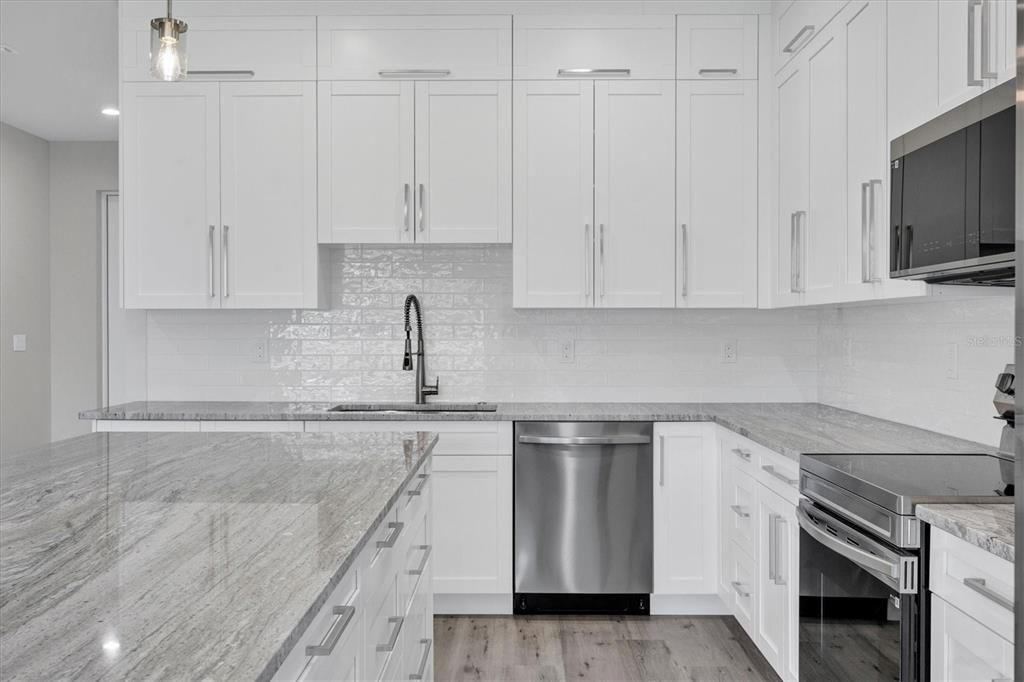 待售: $419,000 (3 贝兹, 2 浴室, 1608 平方英尺)