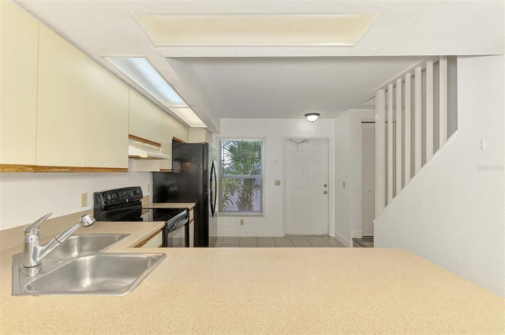 待售: $190,000 (2 贝兹, 2 浴室, 1078 平方英尺)