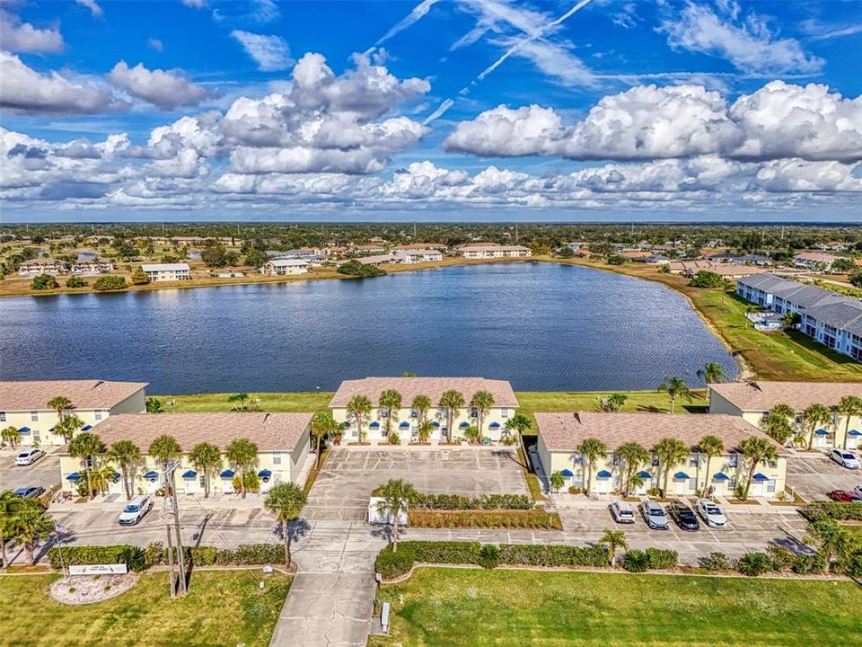 待售: $190,000 (2 贝兹, 2 浴室, 1078 平方英尺)