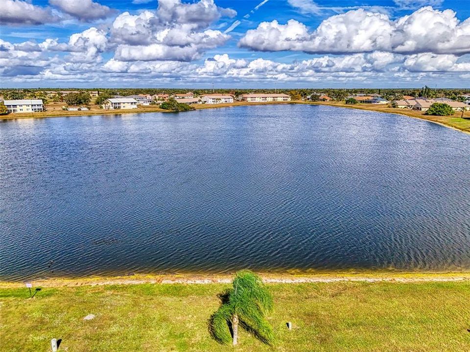 待售: $190,000 (2 贝兹, 2 浴室, 1078 平方英尺)