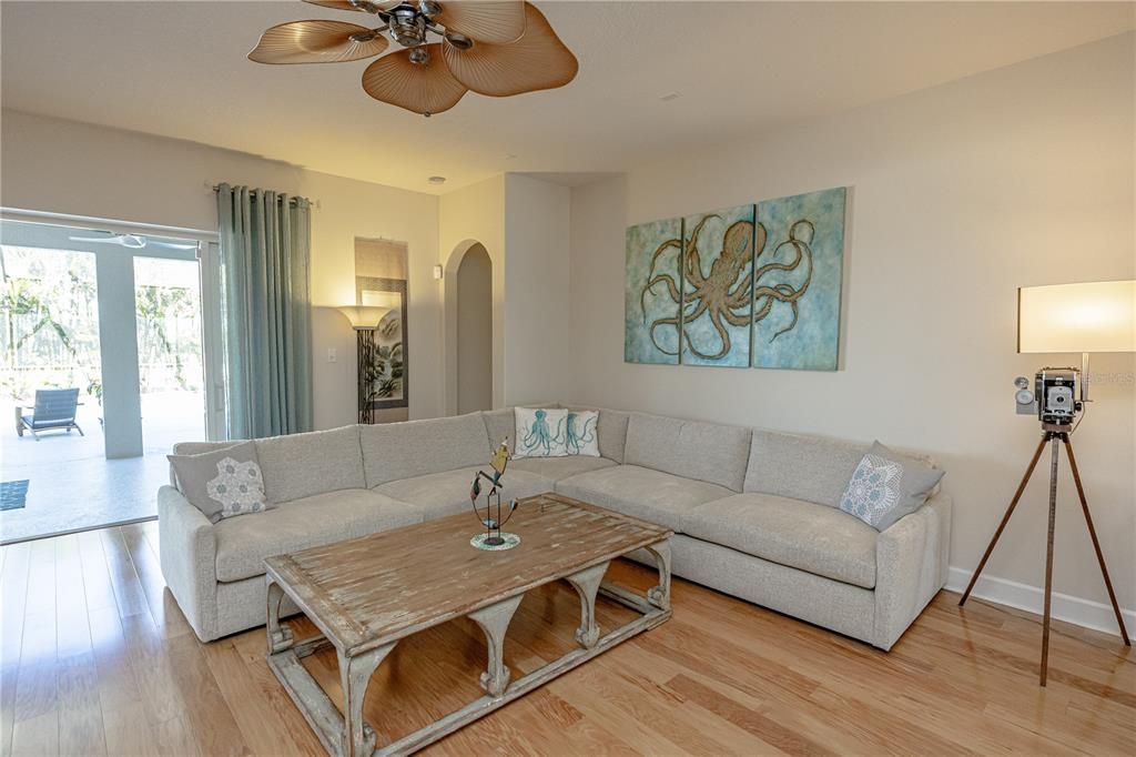 待售: $1,150,000 (4 贝兹, 3 浴室, 2799 平方英尺)