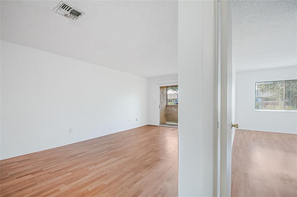 出租: $1,600 (2 贝兹, 2 浴室, 1126 平方英尺)