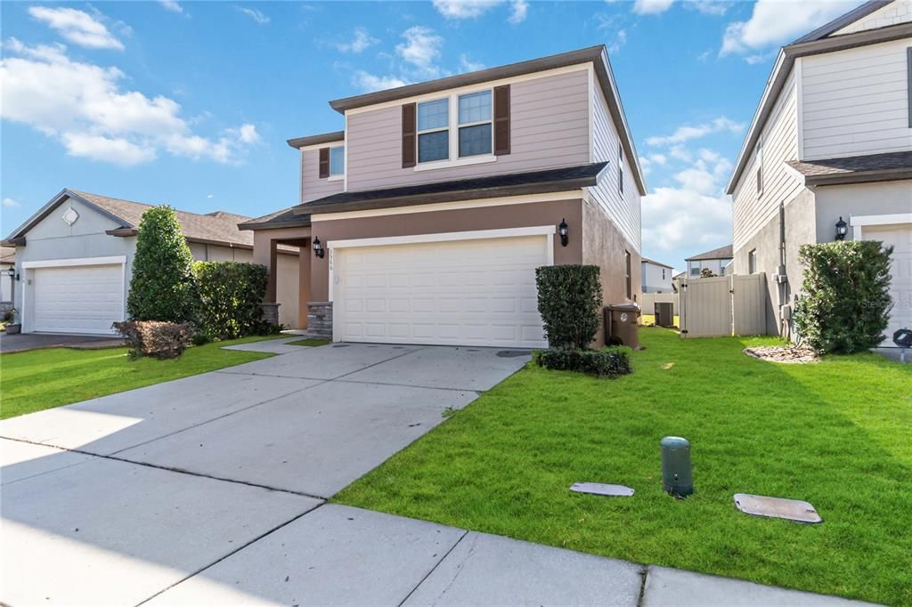 For Sale: $430,000 (4 beds, 3 baths, 2128 Square Feet)