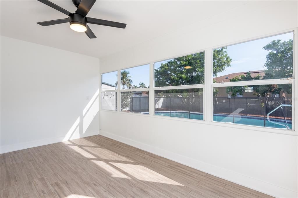 出租: $4,990 (3 贝兹, 2 浴室, 1224 平方英尺)