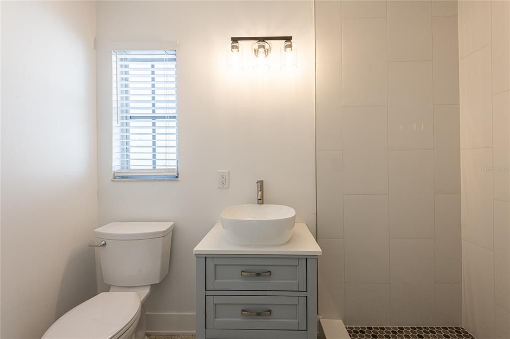 出租: $4,990 (3 贝兹, 2 浴室, 1224 平方英尺)