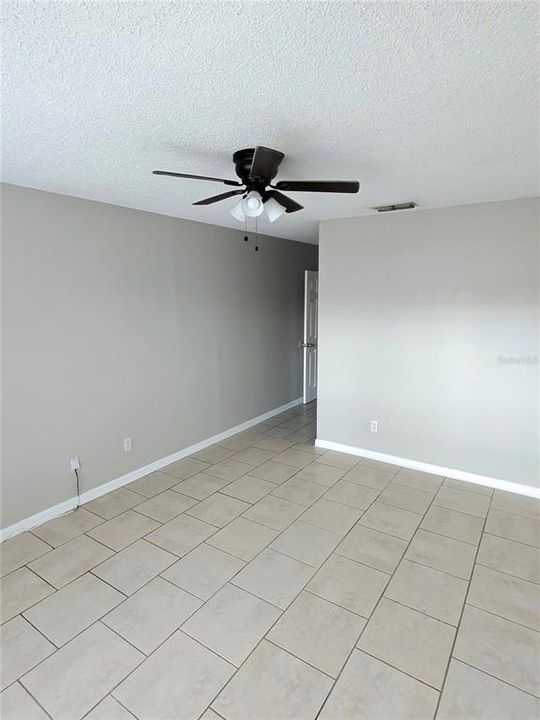For Rent: $1,650 (3 beds, 2 baths, 1244 Square Feet)