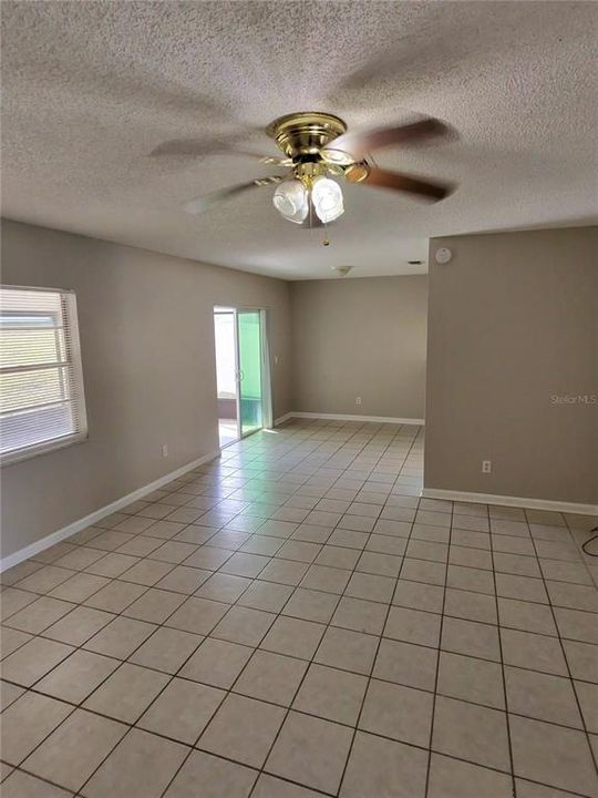 For Rent: $1,650 (3 beds, 2 baths, 1244 Square Feet)