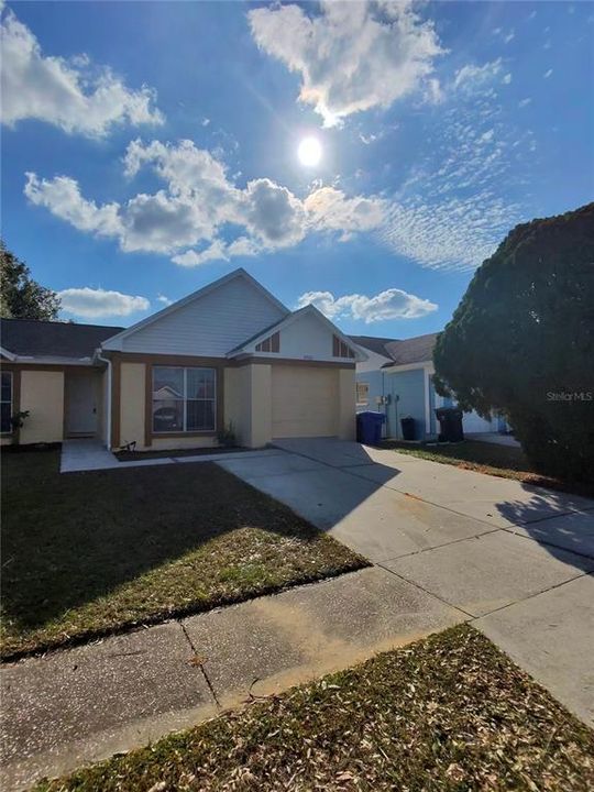 For Rent: $1,650 (3 beds, 2 baths, 1244 Square Feet)