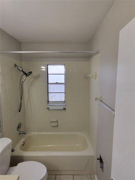 For Rent: $1,650 (3 beds, 2 baths, 1244 Square Feet)