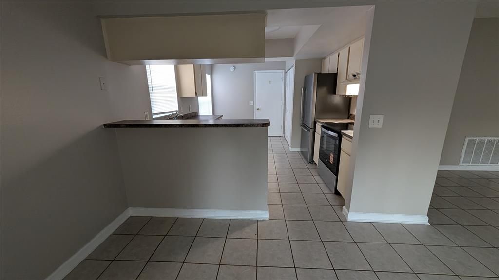 For Rent: $1,650 (3 beds, 2 baths, 1244 Square Feet)