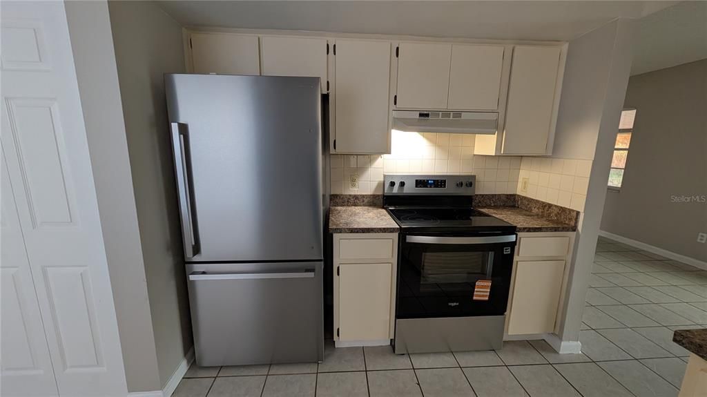 For Rent: $1,650 (3 beds, 2 baths, 1244 Square Feet)