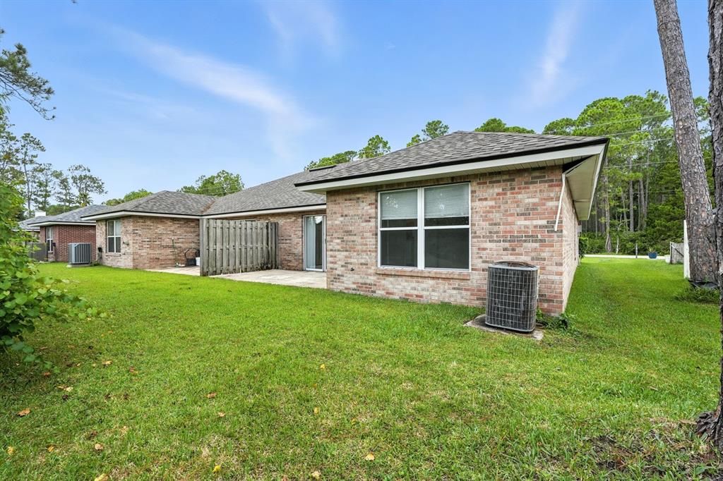 出租: $1,600 (3 贝兹, 2 浴室, 1295 平方英尺)