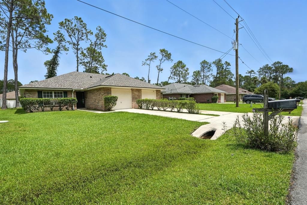 出租: $1,600 (3 贝兹, 2 浴室, 1295 平方英尺)