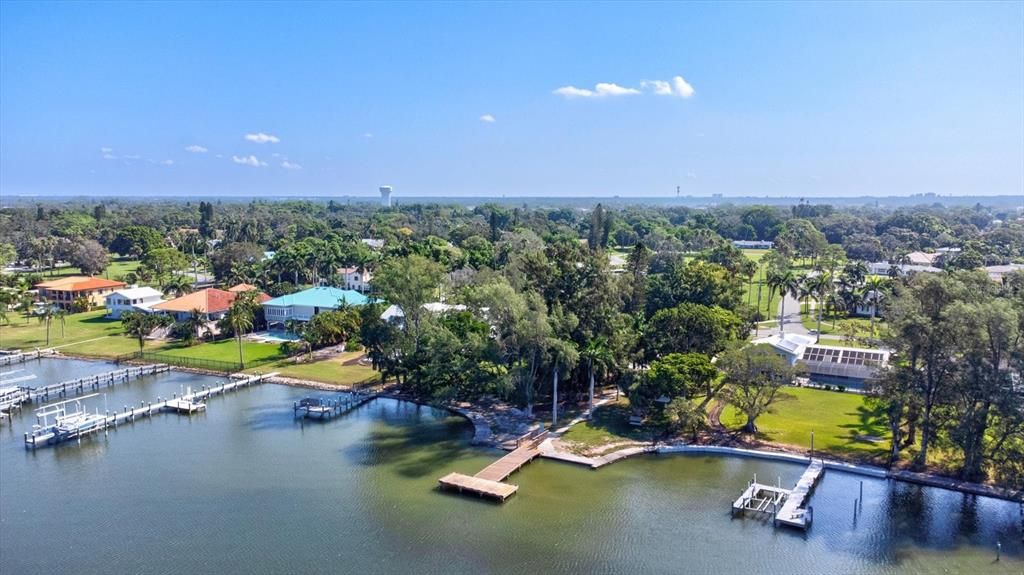 待售: $339,000 (0.25 acres)