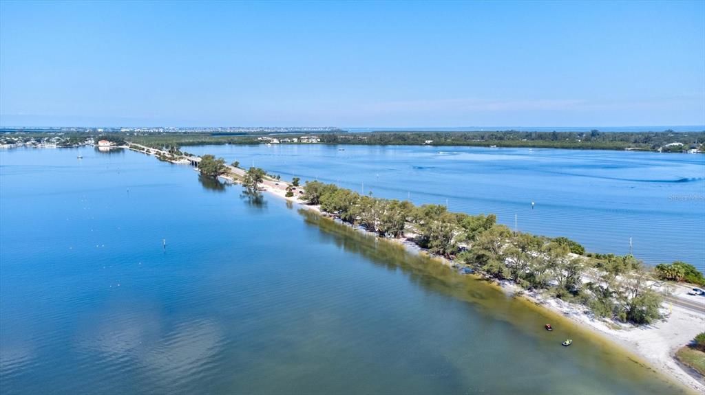 待售: $339,000 (0.25 acres)