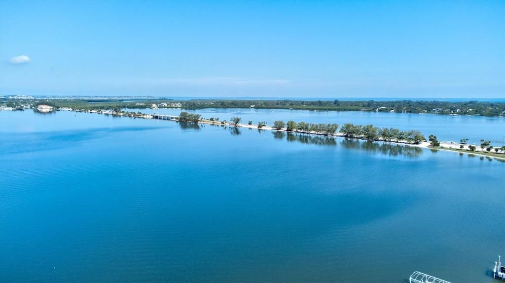 待售: $339,000 (0.25 acres)