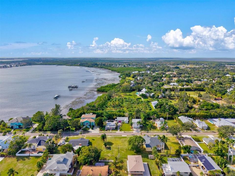 待售: $339,000 (0.25 acres)