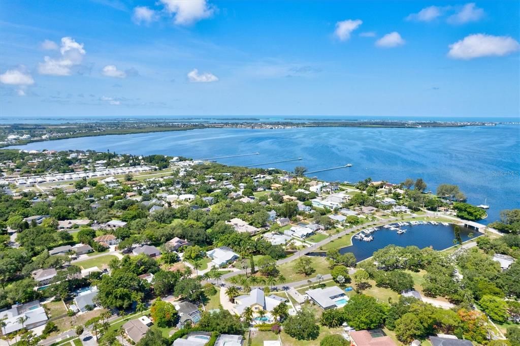 待售: $339,000 (0.25 acres)