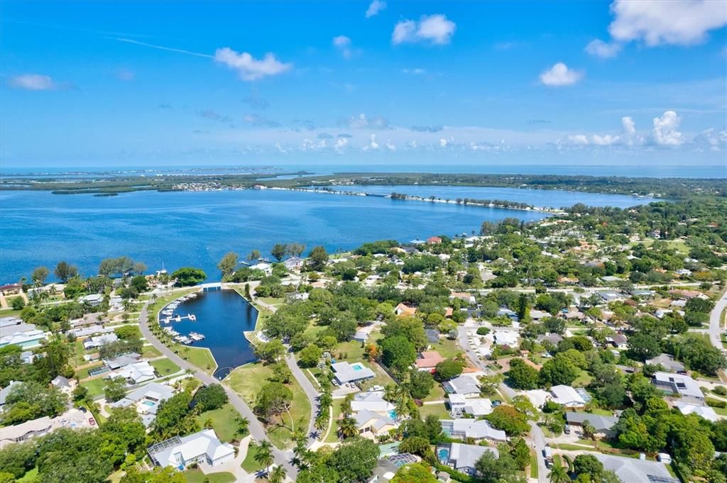 待售: $339,000 (0.25 acres)