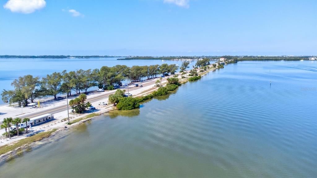 待售: $339,000 (0.25 acres)