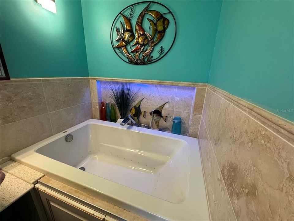 For Sale: $454,900 (2 beds, 2 baths, 1751 Square Feet)