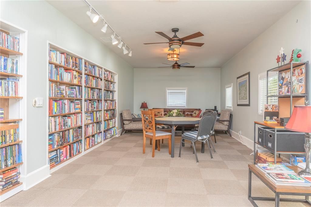 For Sale: $454,900 (2 beds, 2 baths, 1751 Square Feet)