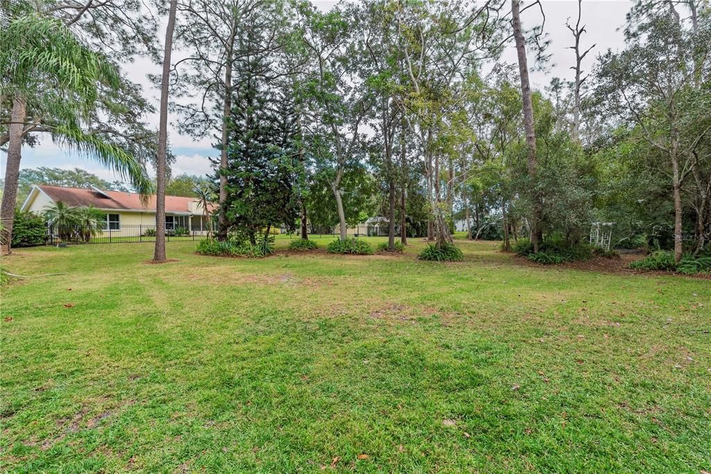 For Sale: $454,900 (2 beds, 2 baths, 1751 Square Feet)