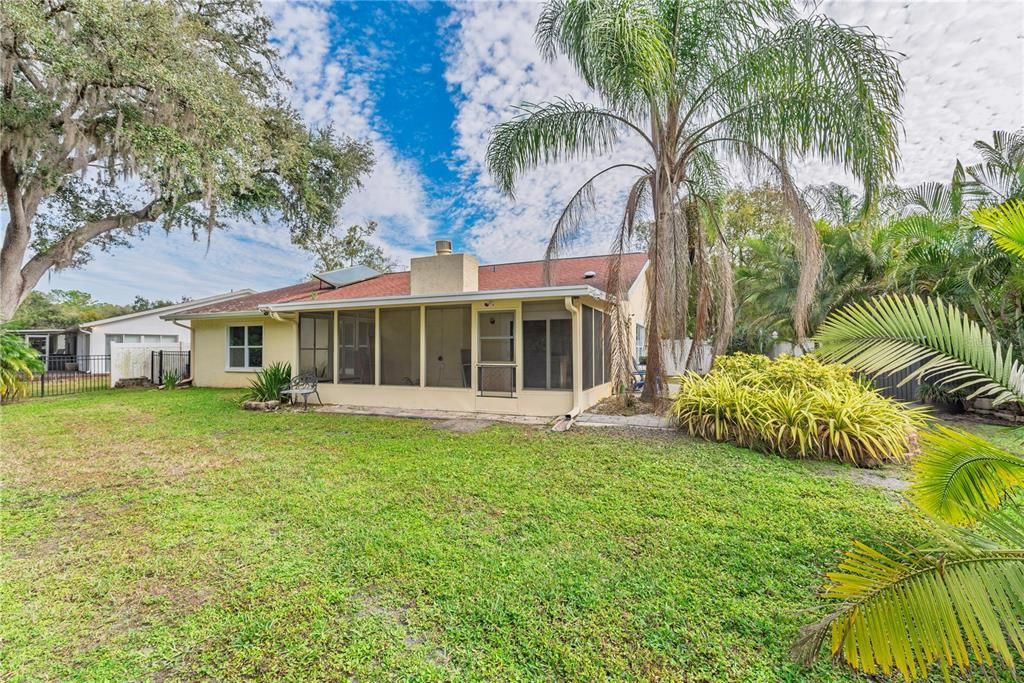 For Sale: $454,900 (2 beds, 2 baths, 1751 Square Feet)