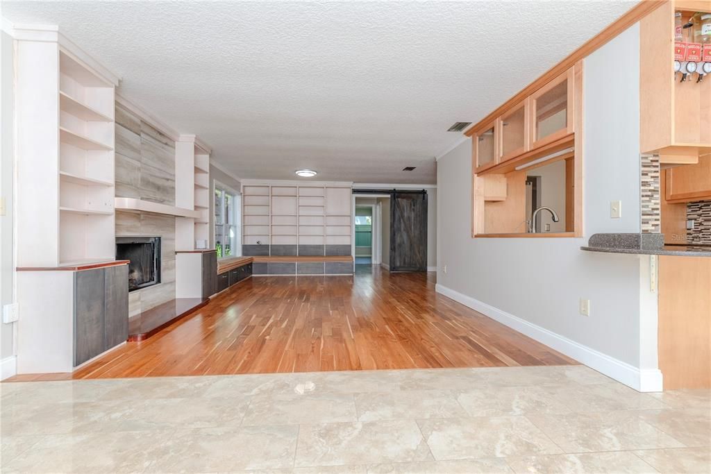 For Sale: $454,900 (2 beds, 2 baths, 1751 Square Feet)