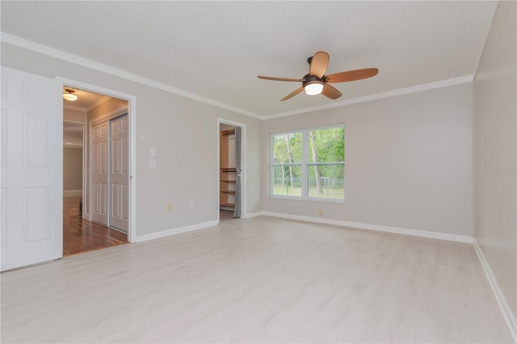 For Sale: $454,900 (2 beds, 2 baths, 1751 Square Feet)