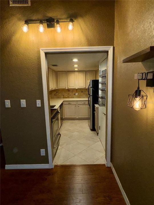 For Rent: $1,925 (2 beds, 2 baths, 1216 Square Feet)