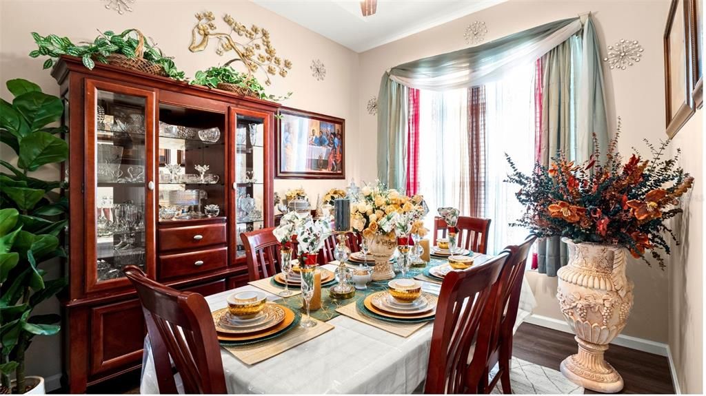 待售: $525,000 (3 贝兹, 2 浴室, 2597 平方英尺)