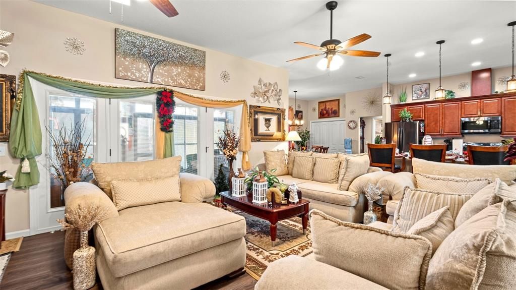 待售: $525,000 (3 贝兹, 2 浴室, 2597 平方英尺)