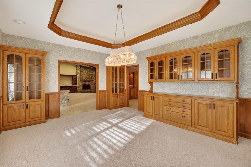 En Venta: $969,000 (3 camas, 2 baños, 4451 Pies cuadrados)